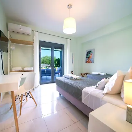 Mythic Olive One Floor Villa-amazing View-heated Poll Ligidhes