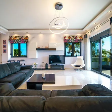 Villa Mythic Olive One Floor Villa-amazing View-heated Poll *