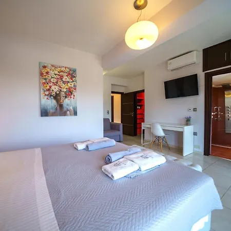Mythic Olive One Floor Villa-amazing View-heated Poll