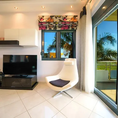Mythic Olive One Floor Villa-amazing View-heated Poll Villa Ligidhes